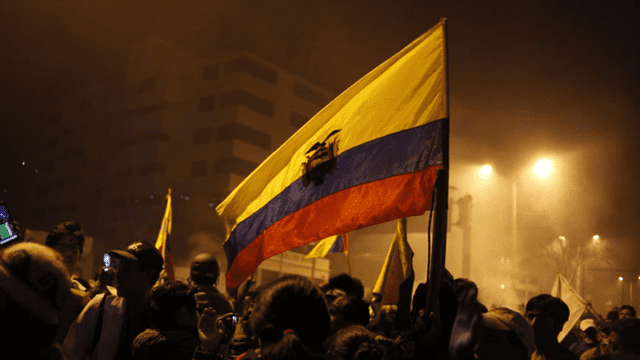 Ecuador decreto 883