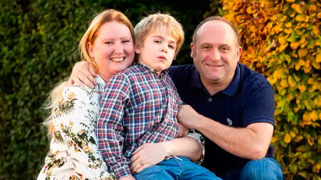 Niño de 5 años vuelve a reconocer a sus padres tras implantarle chip en la cabeza