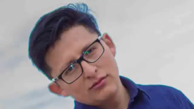 Postula a alcaldía de Puno con su novia y hermanos