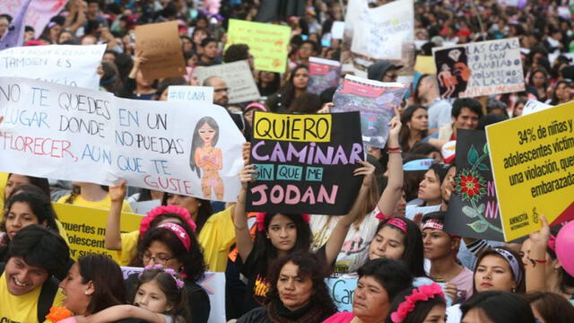 #Marcha8M: colectivos y mujeres marchan hoy contra violencia machista y desigualdad [EN VIVO] 