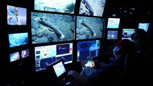 El colmillo del mamut colombino fue hallado a 3 km de profundidad durante una expedición de un rover submarino. Foto: Darrin Schultz / MBARI