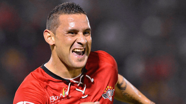 La impresionante carrera de Neumann para evitar la caída de Sport Huancayo [VIDEO]