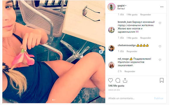 Maestras rusas se desnudan en protesta por colega despedida al "vestirse como prostituta"