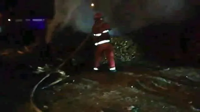Incendio de leña causa pánico en distrito de Puno