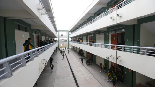El colegio emblemático más grande del Perú está en Villa María del Triunfo [FOTOS]