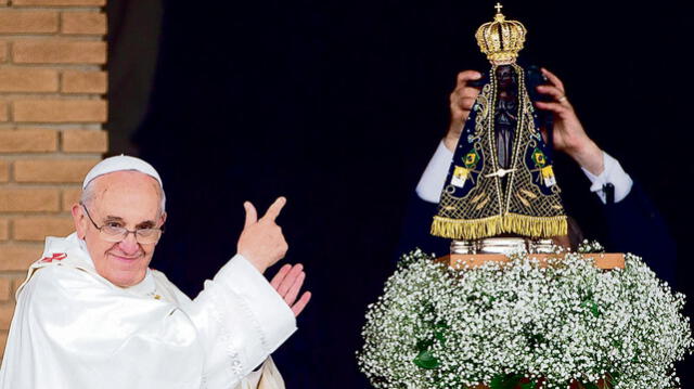 Francisco, el Papa que habla con sus gestos