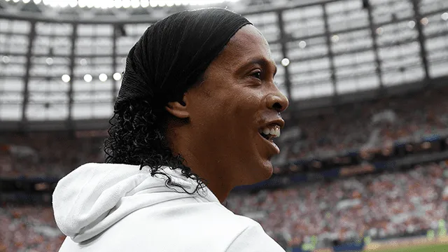 Ronaldinho: fisco de Brasil le embarga 57 propiedades y quita sus pasaportes