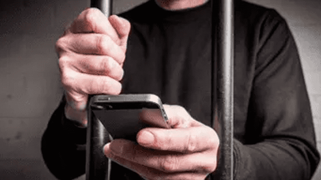 Por la COVID-19, presos de Argentina podrán usar celulares para comunicarse con sus familias