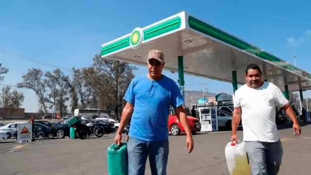 Desabastecimiento de gasolina en México causa pánico en la población