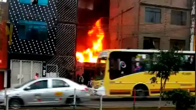 S.J.L.: Incendio de medianas proporciones consumió una vivienda [VIDEO]