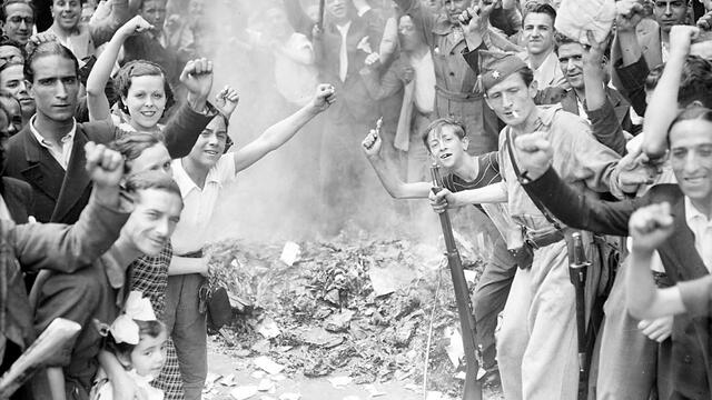 Grupos antifascistas durante la Guerra Civil española. FOTO: obtenida de Nina Produccions