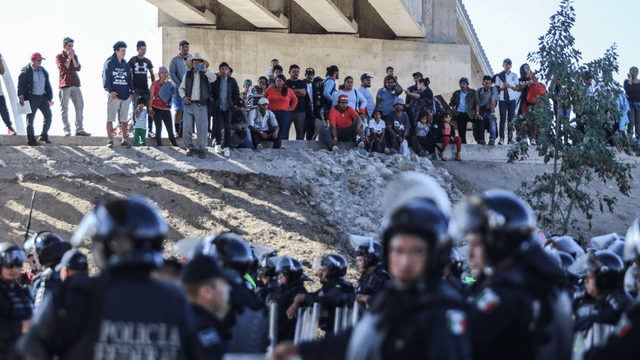 Caravana migrante en Tijuana: van deportando a 98, pero serían 500 | EN VIVO