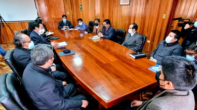 Reunión se realizó este lunes. Foto: UNA Puno Reunión se realizó este lunes. Foto: UNA Puno