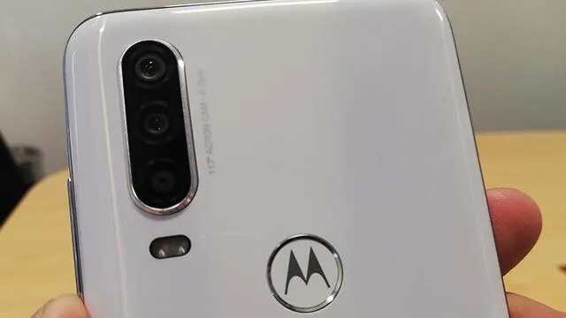 Motorola One Action posee un lente gran angular al estilo GoPro. Foto: Daniel Robles.