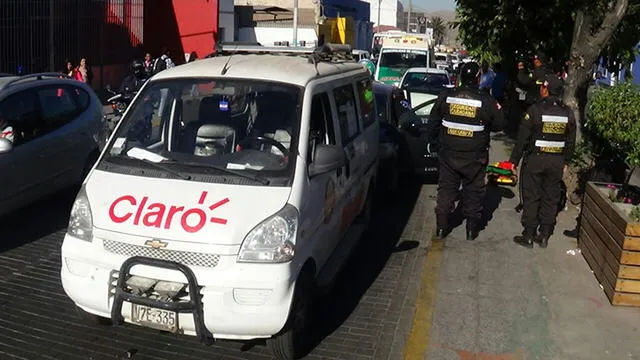 Taxista resultó herido en triple choque en Arequipa [FOTOS]