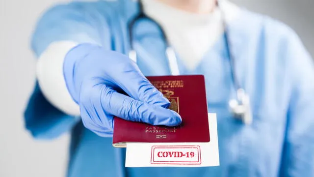 Dinamarca lanza pasaporte de coronavirus para los futuros viajantes