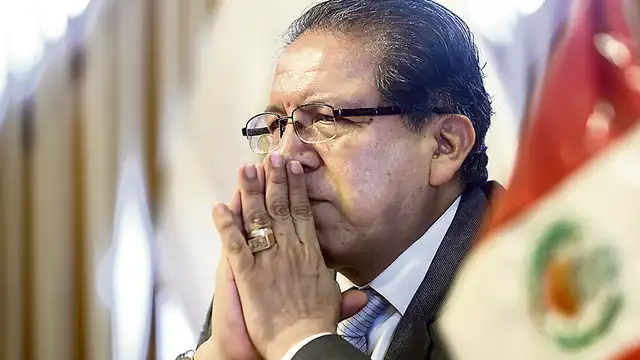Fiscal de la Nación admite que mintió sobre reunión con Hinostroza y Camayo Fiscal de la Nación admite que mintió sobre reunión con Hinostroza y Camayo