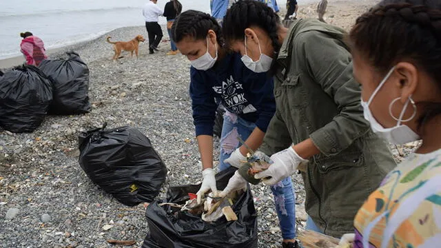 Callao: vecinos y voluntarios recogen más de 20 toneladas de basura de playas 