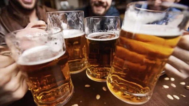 Según un estudio del Grupo AJE, los peruanos consumen alrededor de seis cajas de cervezas al año. (Foto: Difusión)