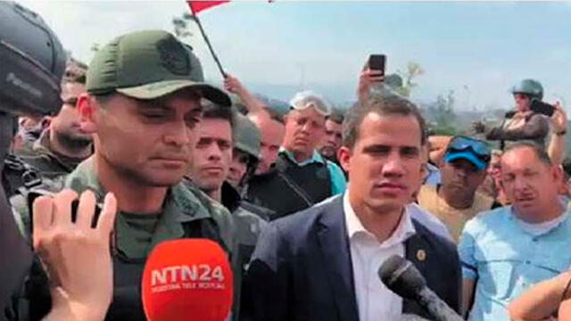 Sánchez junto a Guaidó, cuando se alzaron contra Nicolás Maduro. Foto: Captura