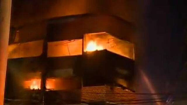 Incendio en Rímac: hermanos provocaron siniestro en galería comercial de avenida los Próceres [VIDEO] 