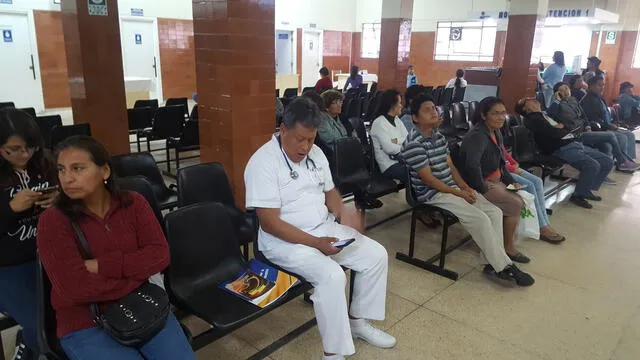 Fracasa nuevo diálogo entre médicos y Minsa por demora en aumentos