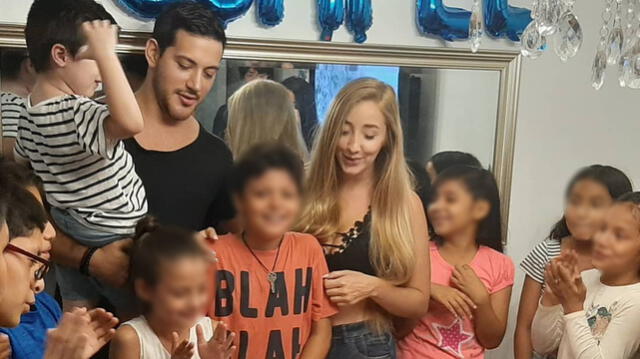 Jean Paul Santa María y Romina Gachoy celebrando el cumpleaños de Janko, hijo de Angie Jibaja.