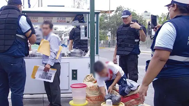 Surco: inician campaña contra el comercio informal [FOTOS]