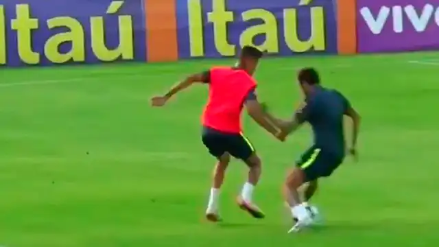 Luego de 'humillar' a Neymar, juvenil dejó concentración de Brasil [VIDEO]