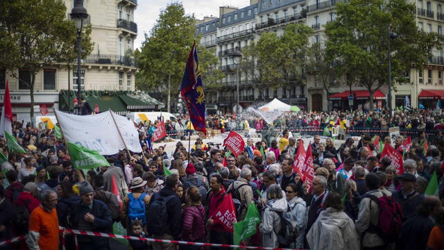 Miles de manifestantes se reunieron en las calles durante un debate sobre una nueva legislación en Francia. Procreación de reproducción médica o asistida. París, Francia, 06 de octubre de 2019.