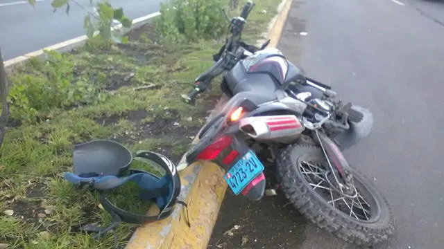 Un muerto y un herido en Arequipa tras despiste de moto 