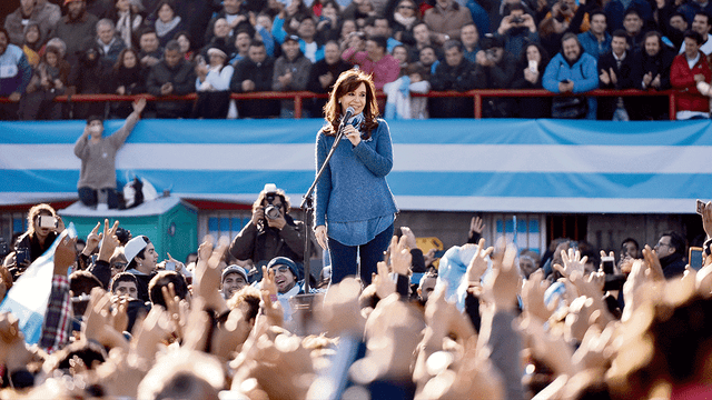 Cristina Kirchner lucha voto a voto con el candidato de Macri
