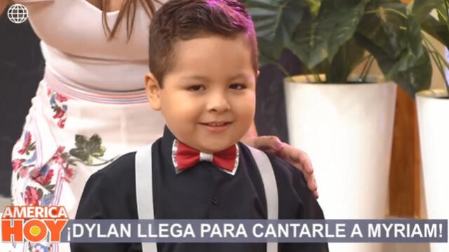 Dylan es el pequeño que se robó el corazón de la artista chilena