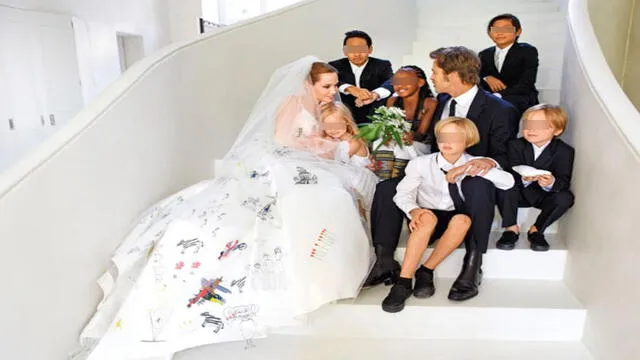 El vestido de novia con dibujos de sus hijos.