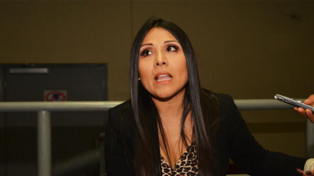 Gisela Valcárcel vs Tula Rodríguez Gisela Valcárcel vs Tula Rodríguez