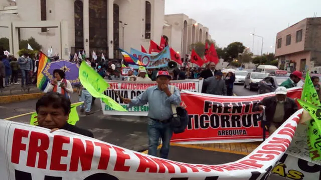 El sur marcha contra el indulto a Alberto Fujimori [VIDEO]