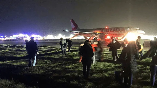 La fuerte explosión de un avión despertó la alarma en un aeropuerto de Londres