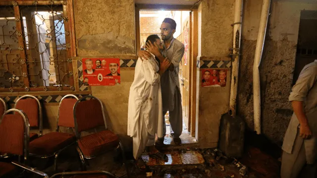 Pakistán: atentado suicida en acto político deja 128 muertos [FOTOS]