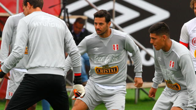 Fleischman reveló el conflicto entre Claudio Pizarro y Franco Navarro en la selección peruana