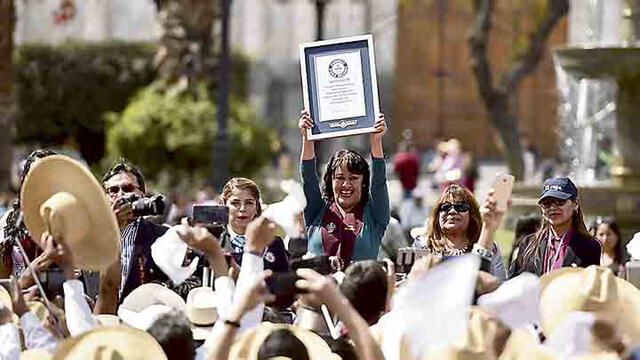 Arequipa recupera récord Guinness con la danza La Benita