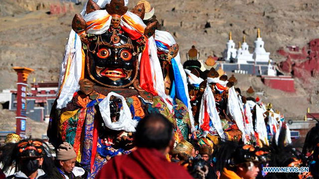 Celebraciones por el Año Nuevo chino Monasterio Sagya de Xigaze, en el suroeste, Tibet. Foto: Twitter