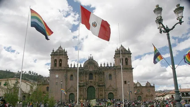 Actos por la conmemoración del Día de la Bandera en Tacna y Cusco [FOTOS Y VIDEO]