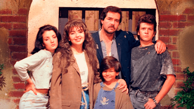 El elenco que integraba la familia de María mercedes. (Fotos: Televisa)