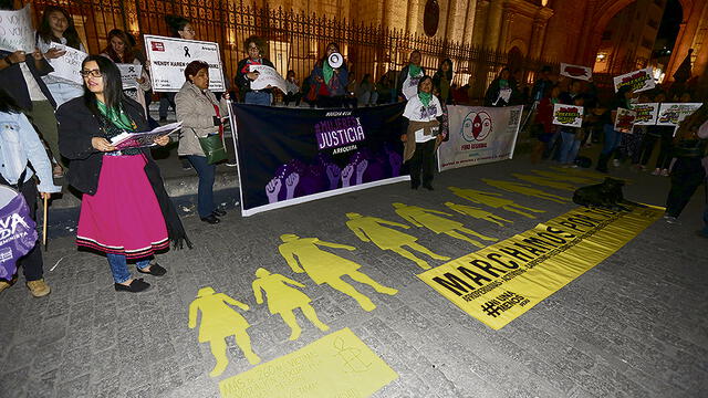 Mujeres salieron a las calles de Arequipa y Cusco para exigir una mejor justicia
