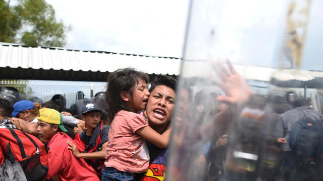 Caravana de migrantes: México se solidariza y abre su frontera a mujeres con bebés [FOTOS]