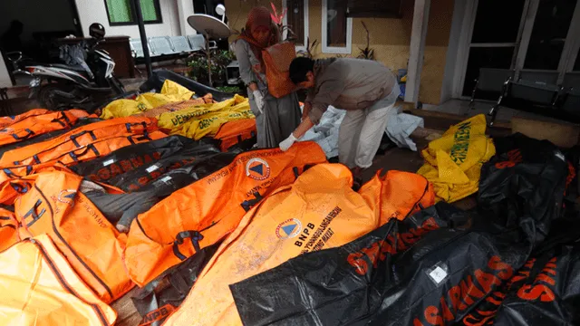 Imprevisible ‘tsunami volcánico’ de Indonesia deja como saldo fatal 429 muertos y casi 1500 heridos