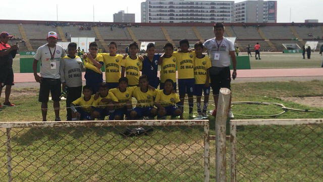 Equipos de fútbol Sub-8 y Sub-10 de Mala destacan en campeonato nacional