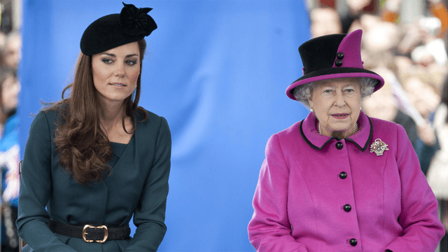 ¿Reina Isabel hace desplante a Kate Middleton por Meghan Markle? [VIDEO]