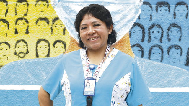 Silma López, Enfermera que derrotó Al covid. Ella trabaja en el área Covid del Hospital Regional Manuel Nuñez Butrón. Piensa que se contagió cuando se quitó el protector facial mientras atendía a sus pacientes. Silma se complicó en su estado de salud.