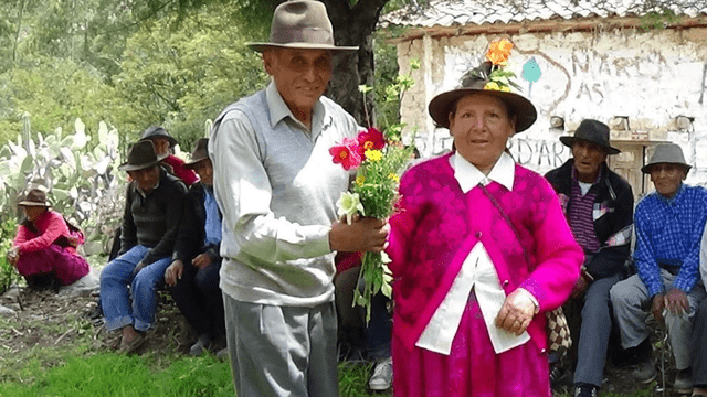 Esposos afiliados a Pensión 65 brindan sus consejos por San Valentín